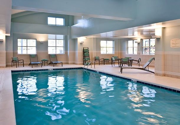 Hotel By Marriott Denton